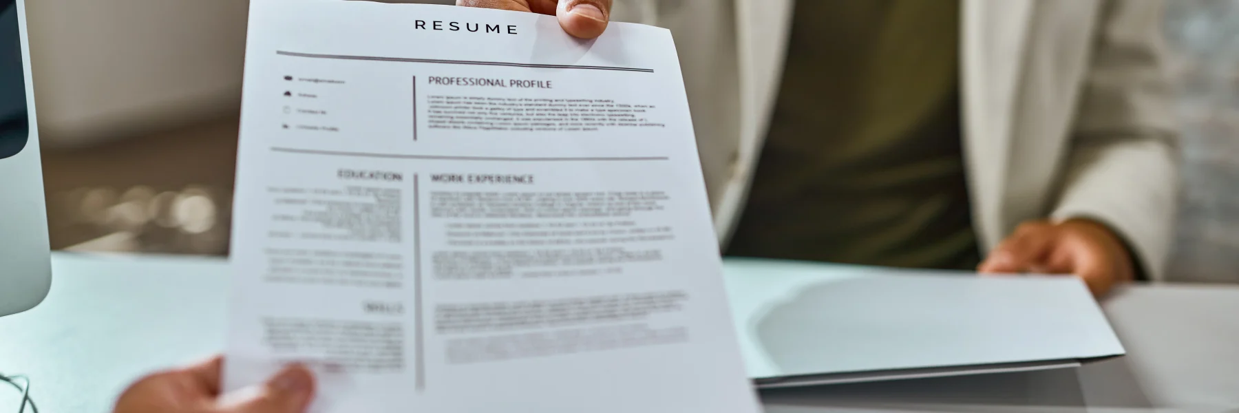 write a professional summary on cv